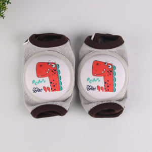 Pair of baby crawling knee pads with cartoon animal print